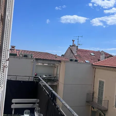 Atypical Duplex Suquet 3 Bedrooms Terrace And Sea View Cannes