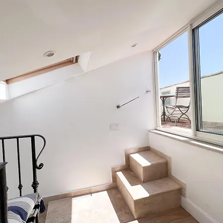 Atypical Duplex Suquet 3 Bedrooms Terrace And Sea View * Cannes