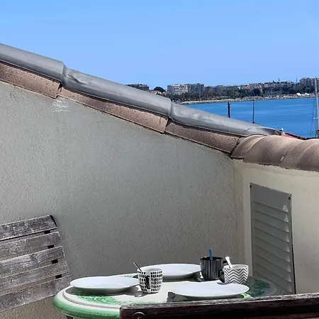 Atypical Duplex Suquet 3 Bedrooms Terrace And Sea View Cannes