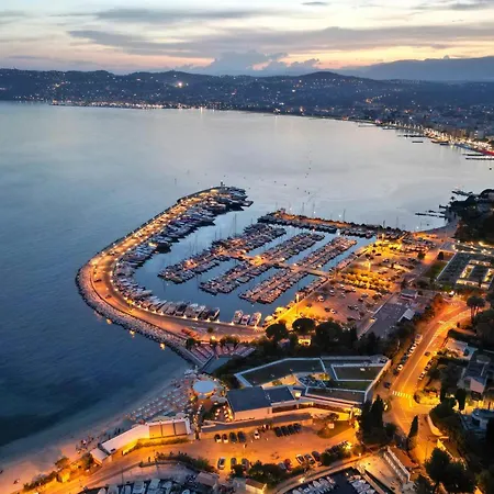Atypical Duplex Suquet 3 Bedrooms Terrace And Sea View Apartment