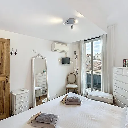 Atypical Duplex Suquet 3 Bedrooms Terrace And Sea View Cannes